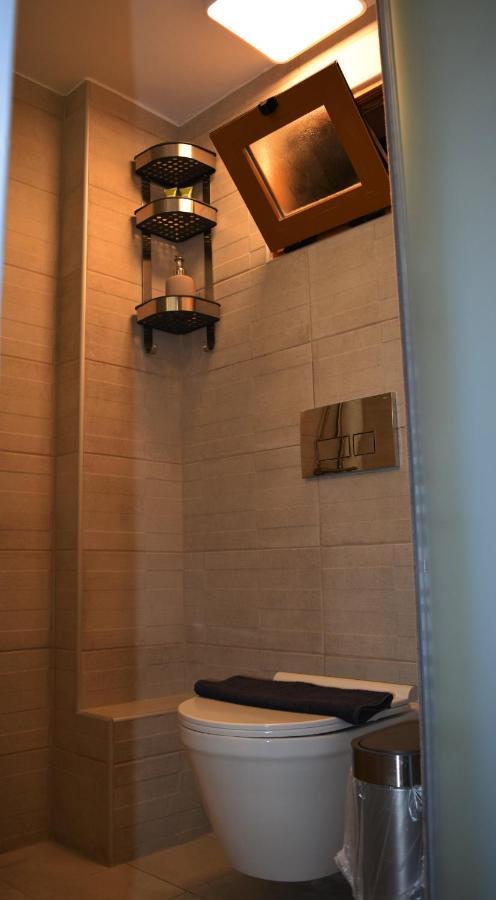 Oihalia'S Petit Double Room Avlonarion エクステリア 写真
